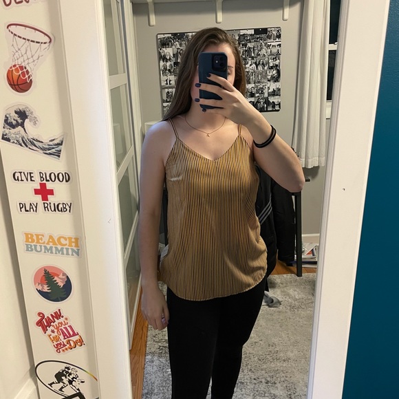 yellow and black simple tank top - Picture 2 of 2